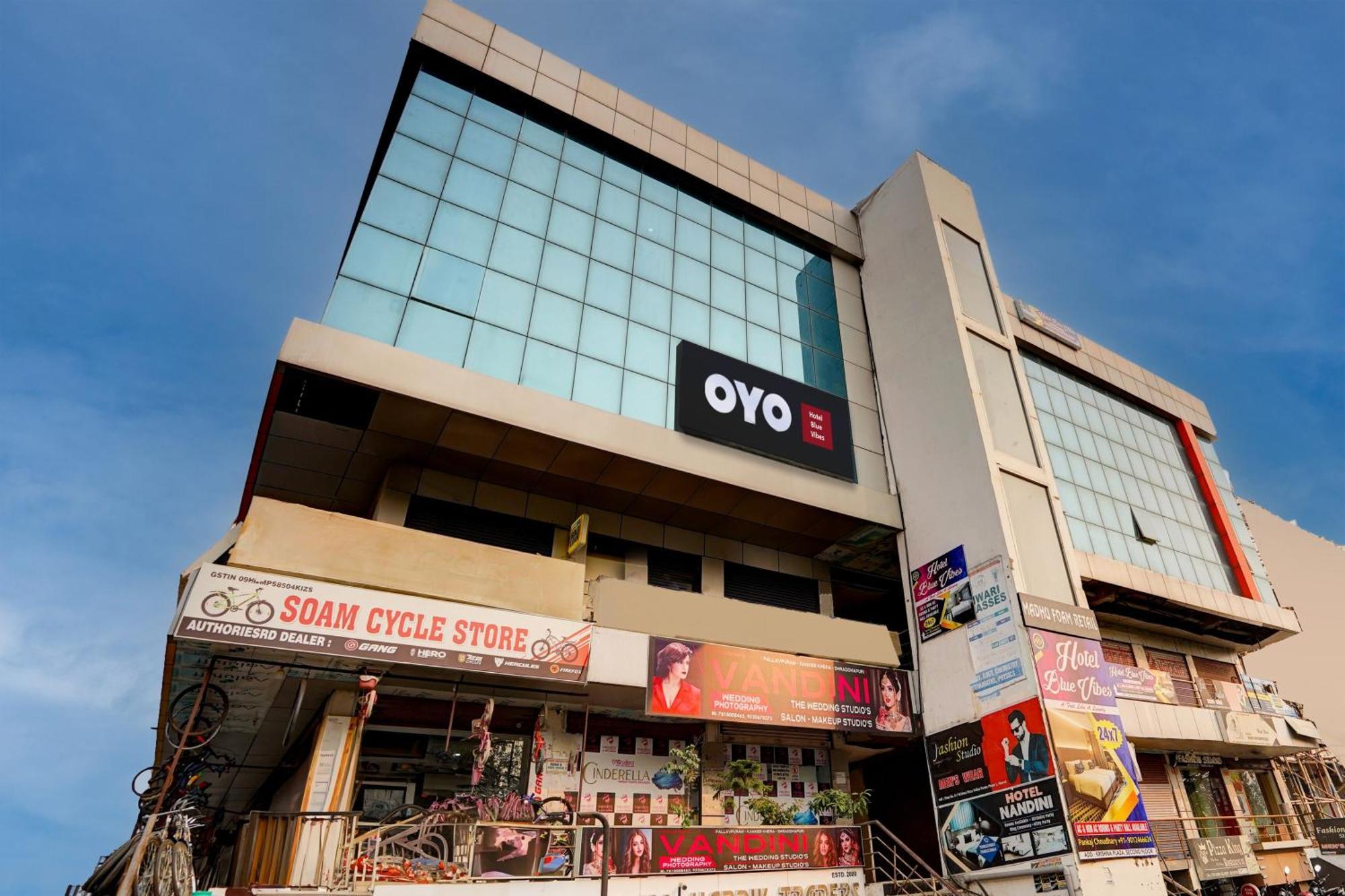 Hotel O Blue Vibes Meerut Esterno foto